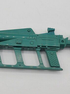 1996 Action Man Green Rifle Futuristic Laser Piece Replacement Part